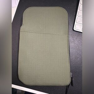 Alpaka Zip Travel Wallet Passport Holder RFID